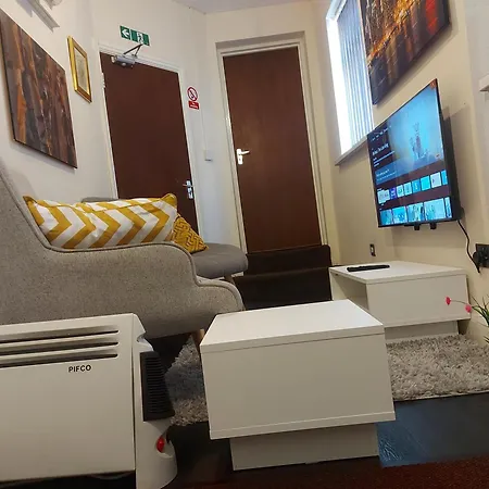 Apartment Private 1 Bed Flat Near The Aston Park